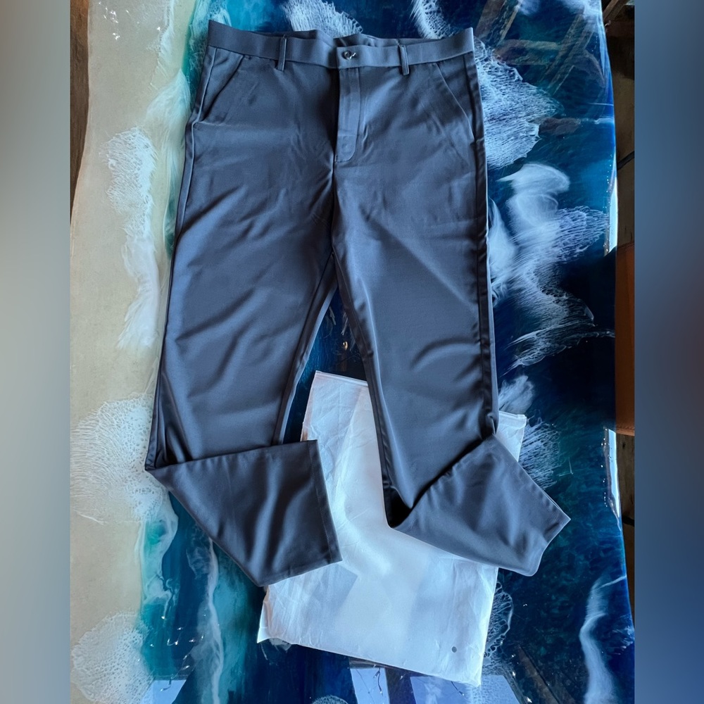 SALE! BUY or BUNDLE NEW & PACKAGING Mens slacks, flat front,light weight,Gray 35